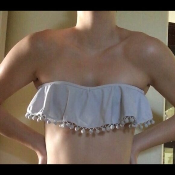 Strapless bathing suit top. - Picture 1 of 4